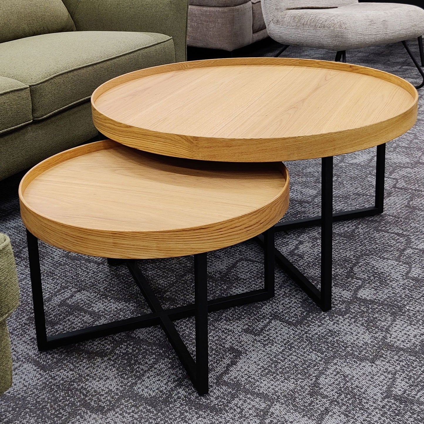 Coffee Table East Ragusa | size: Length: 90cm, Width: 90cm, Height: 46cm, Diameter: 90cm | color: Oak | image: 2 | variant: 1006517