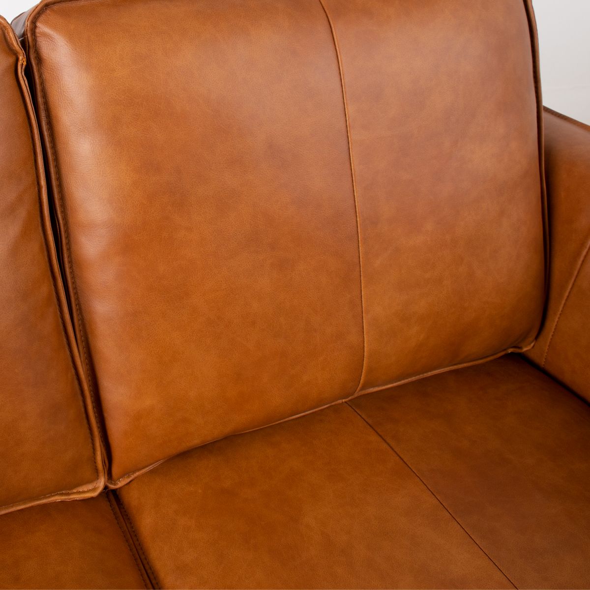 Sofa Canterbury | size: Width: 136cm, Height: 85cm, Depth: 86cm | color: Brown | image: 6 | variant: 1000047
