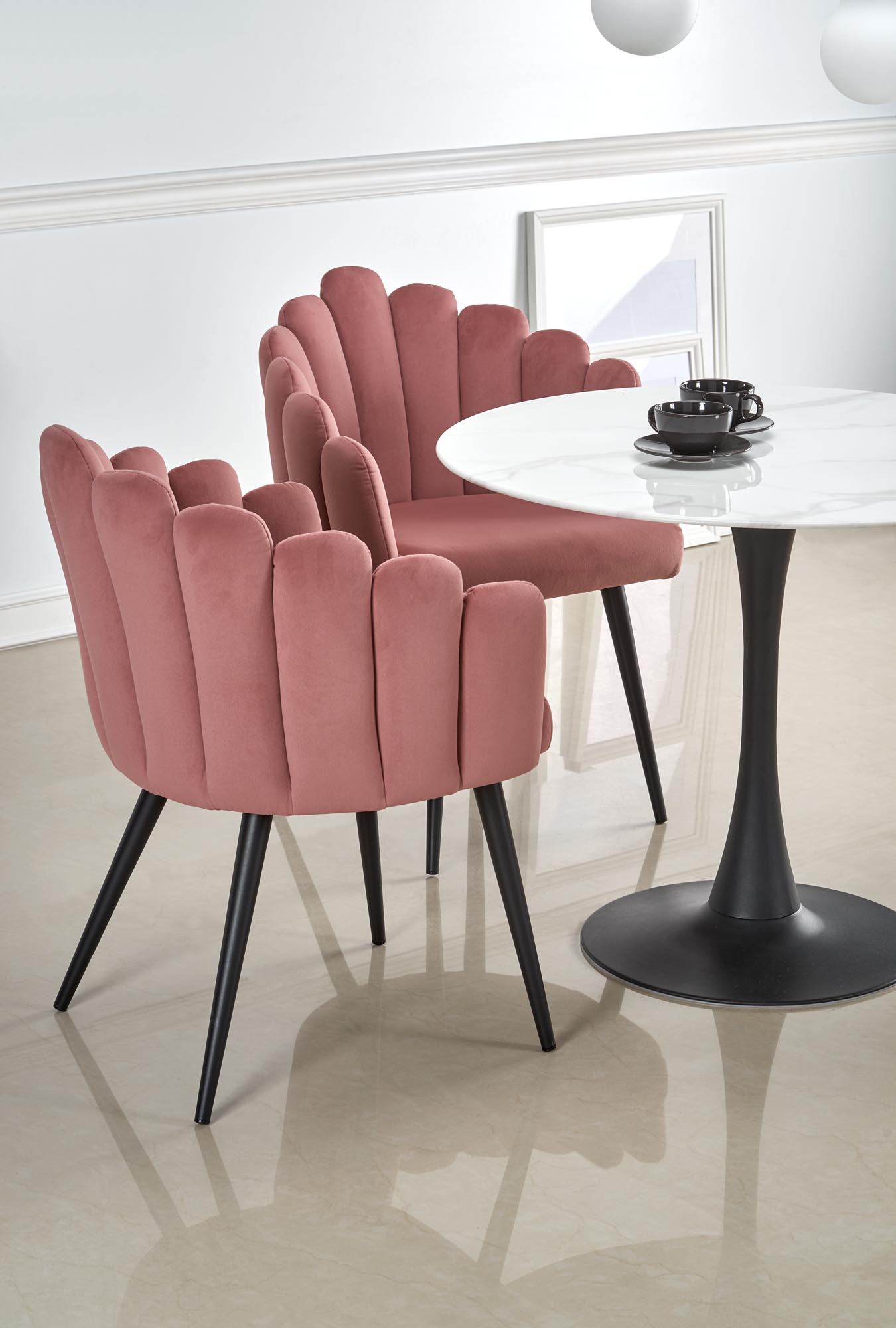 Kitchen Table East New Orleans | size: Length: 90cm, Width: 90cm, Height: 72cm, Diameter: 90cm | color: White/Marble/Black | image: 3 | variant: 1006797
