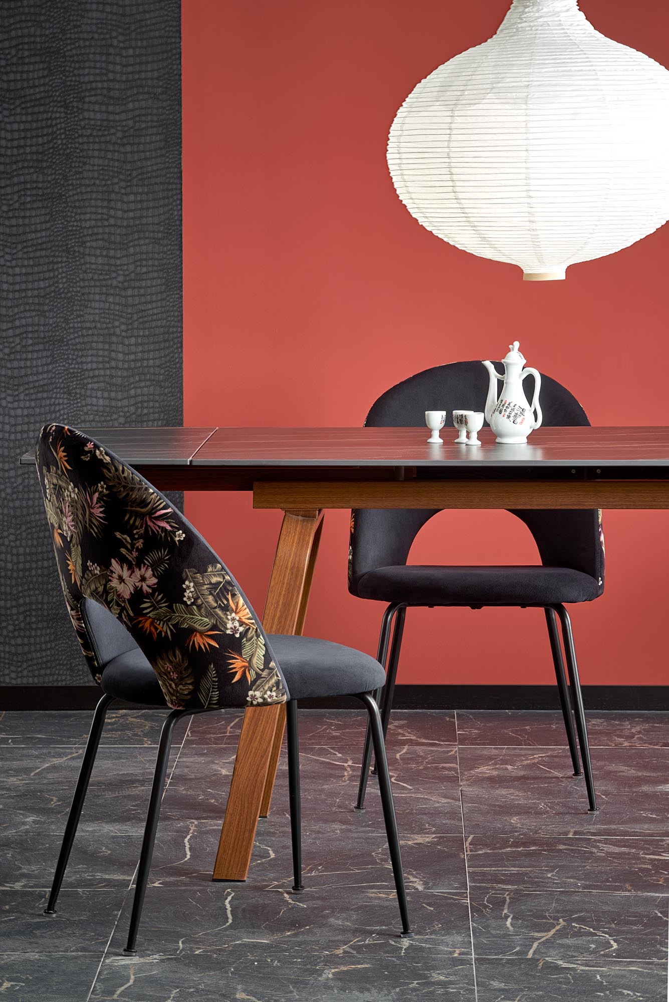 Kitchen Table West Narberth | size: Length: 82cm, Width: 200cm, Height: 76cm | color: Marble/Black/Walnut | image: 3 | variant: 1007406