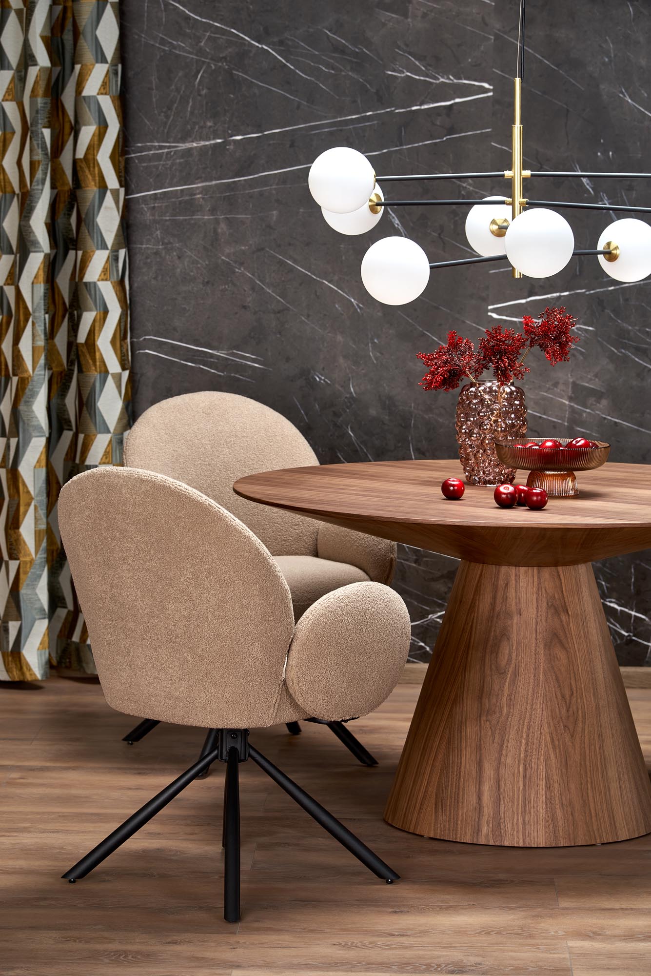 Kitchen Table West St Davids | size: Length: 136cm, Width: 136cm, Height: 78cm, Diameter: 136cm | color: Walnut | image: 5 | variant: 1007403