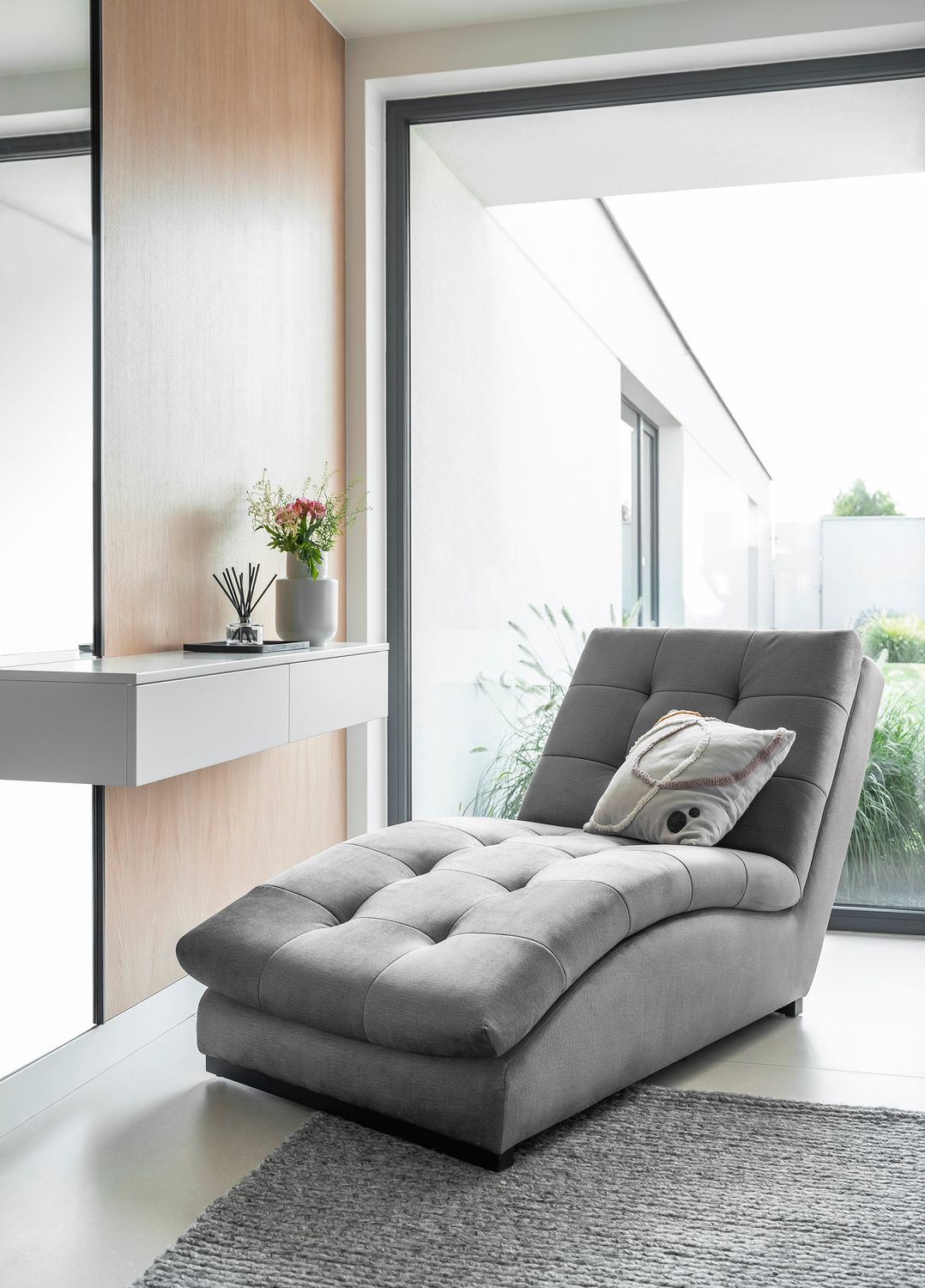 Lounge Chair Doro | size: Width: 85cm, Height: 95cm, Depth: 170cm | color: Nube | image: 1 | variant: 1004295