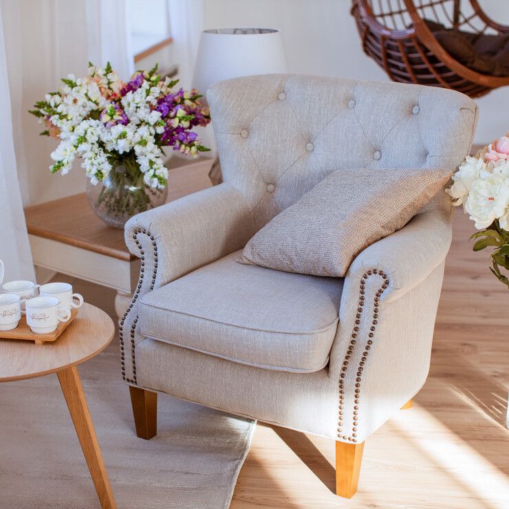 Lounge Chair East Berkhamsted | size: Width: 85cm, Height: 98cm, Depth: 79cm | color: Beige | image: 4 | variant: 1005115