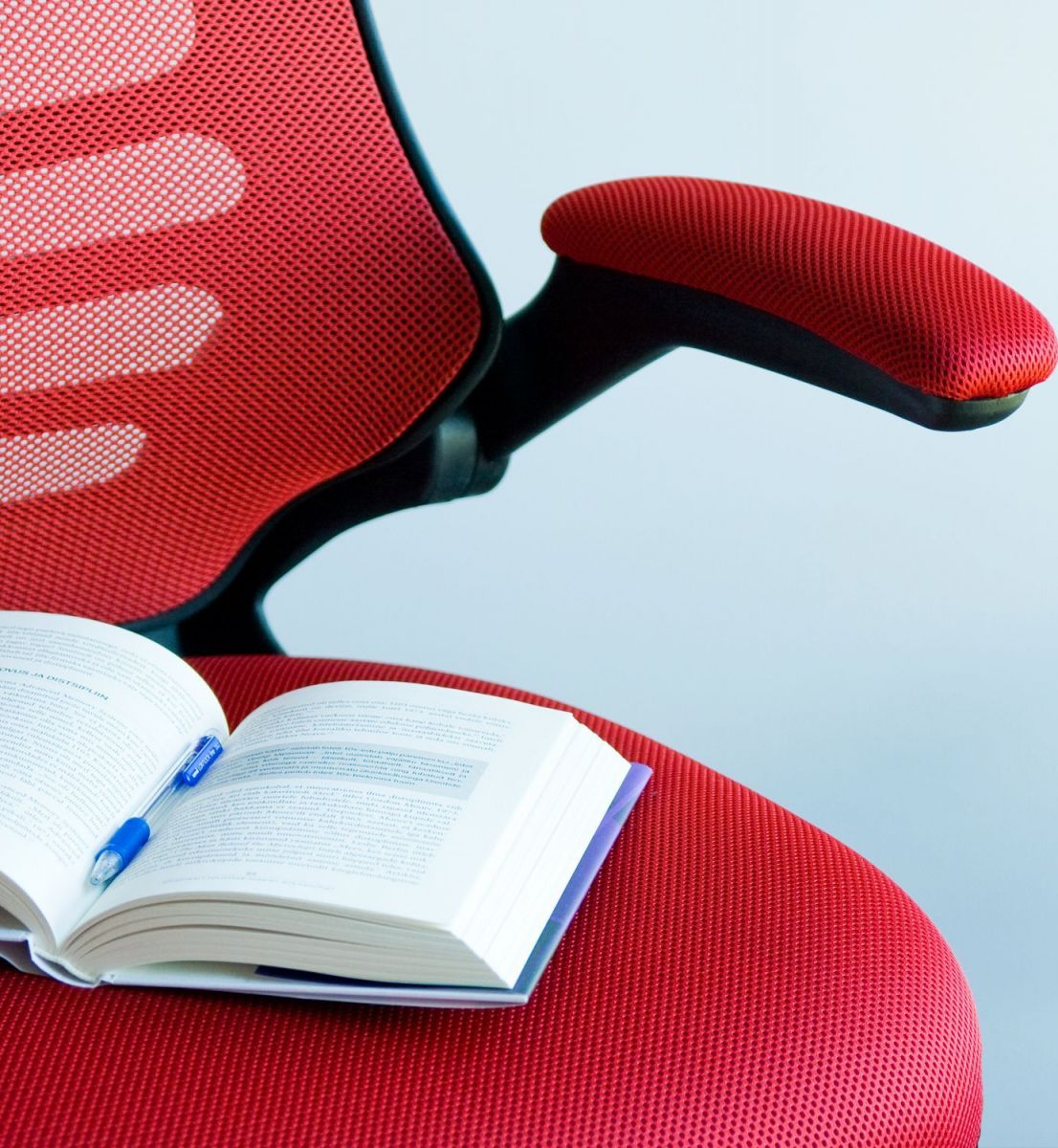 Office Chair St Asaph | size: Width: 51cm, Height: 117-126cm, Depth: 66.5cm | color: Red | image: 4 | variant: 1001212